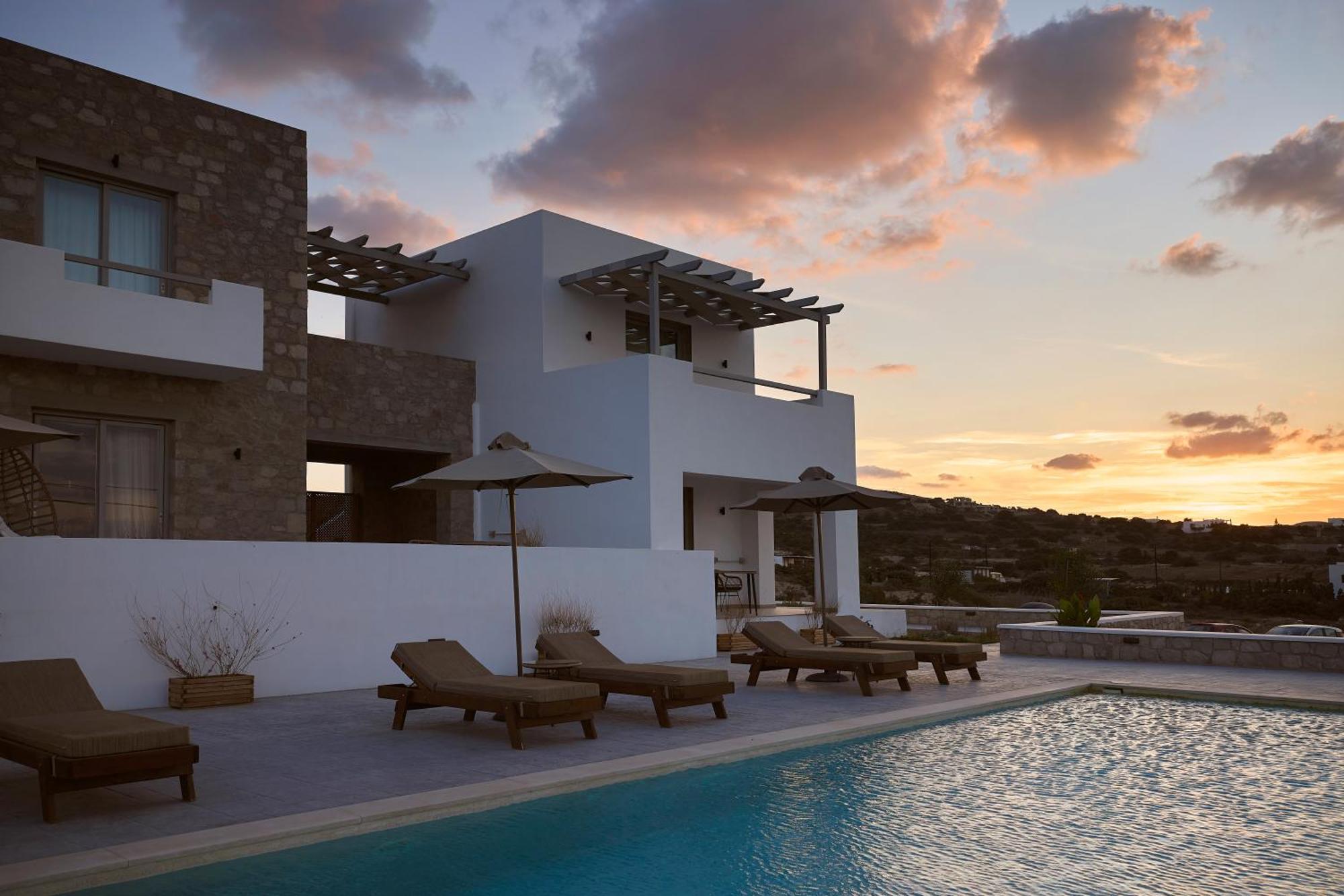 Kedros Milos Suites Adamantas  Exterior foto