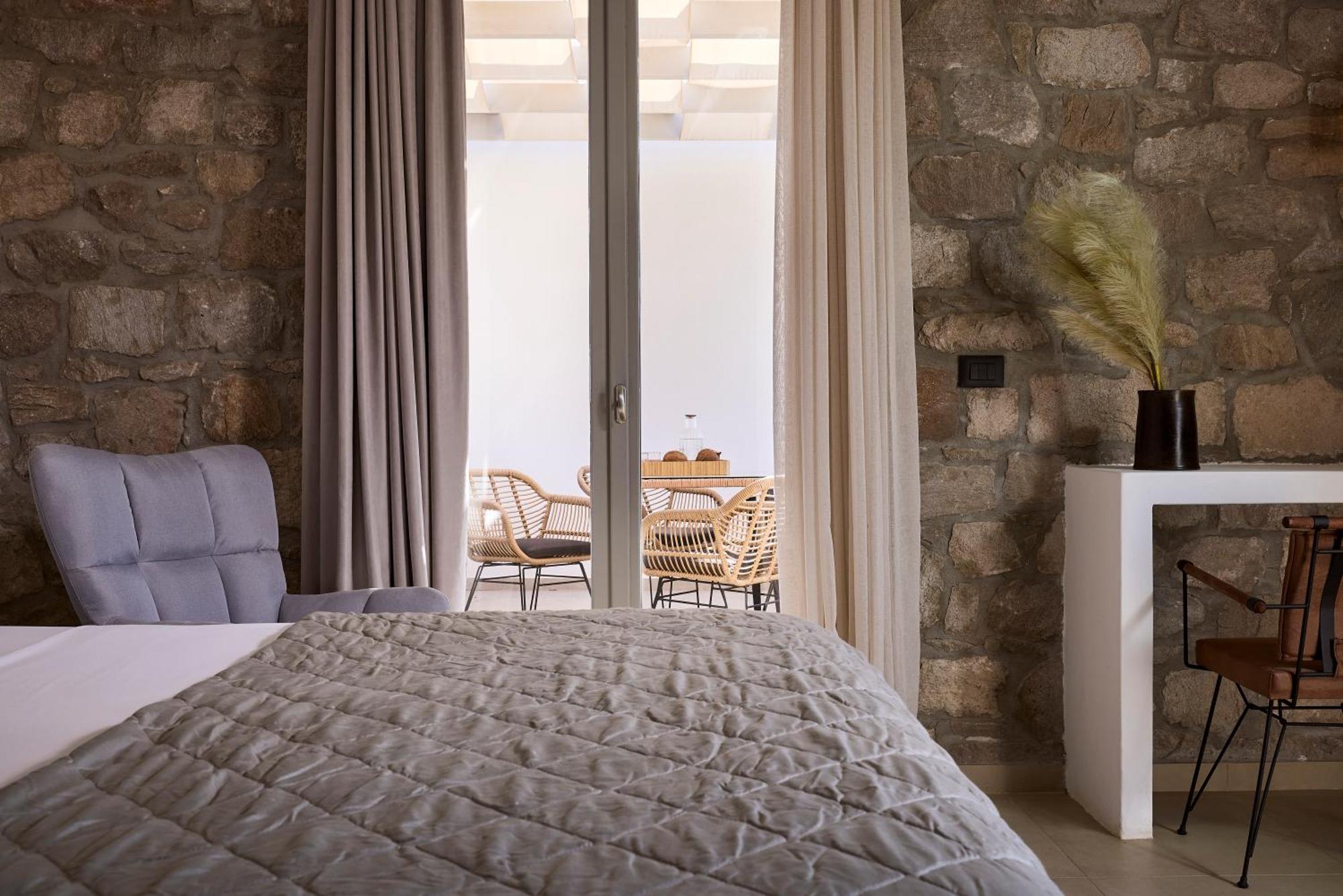 Kedros Milos Suites Adamantas  Habitación foto