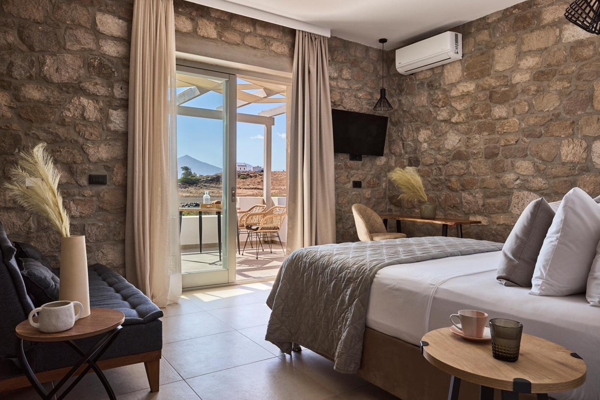 Kedros Milos Suites Adamantas  Habitación foto