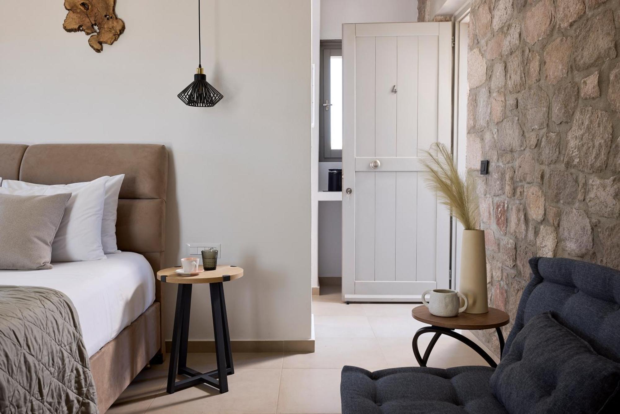 Kedros Milos Suites Adamantas  Habitación foto