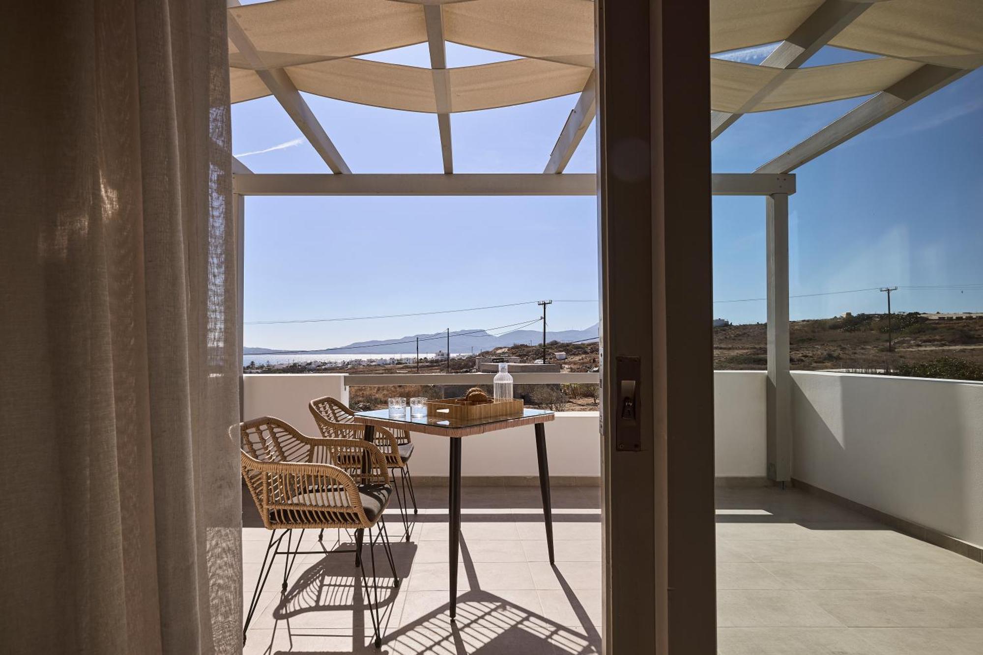 Kedros Milos Suites Adamantas  Habitación foto