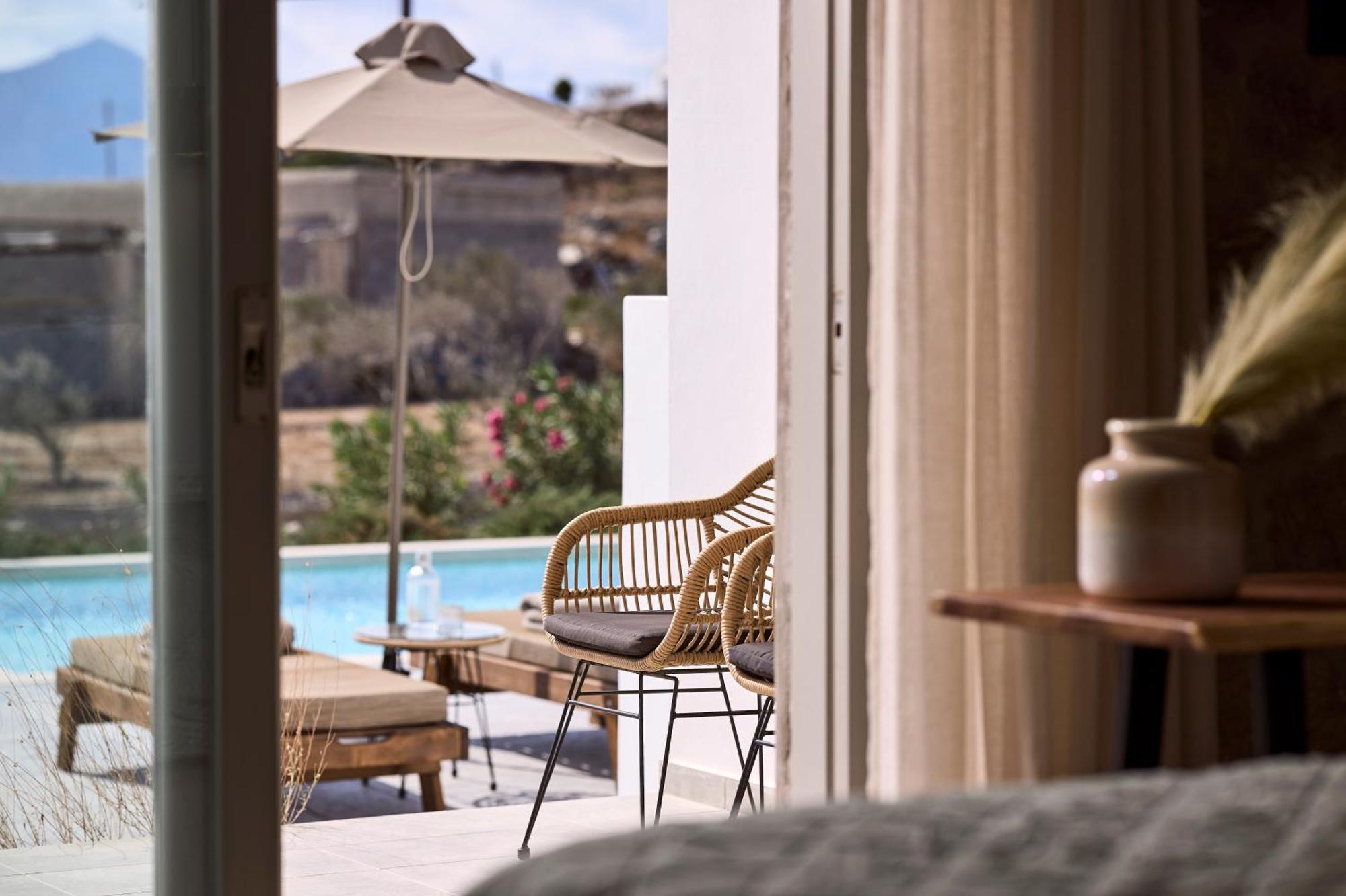 Kedros Milos Suites Adamantas  Habitación foto