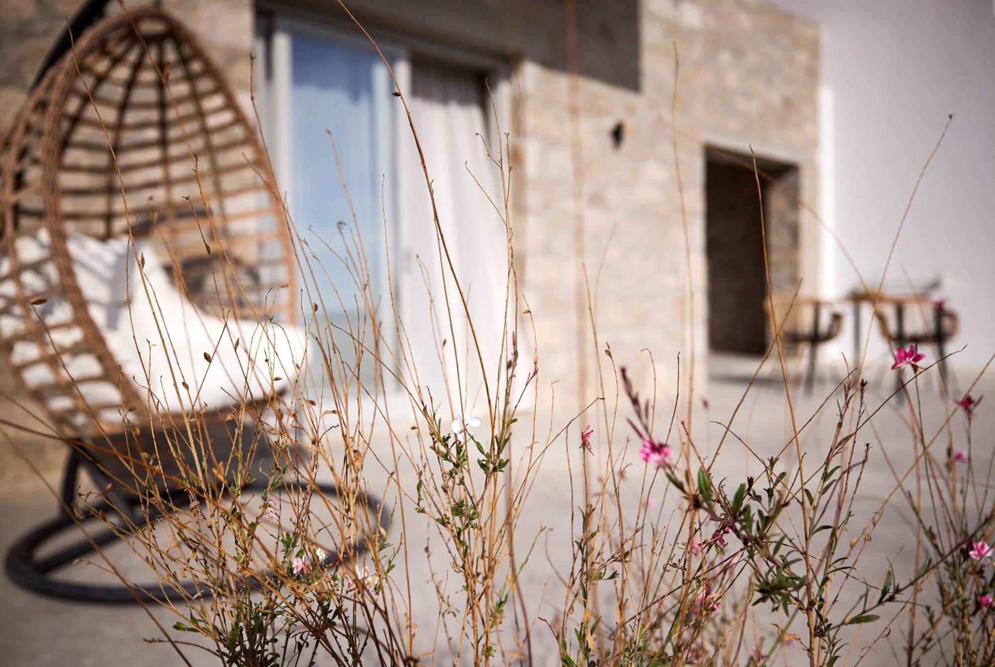 Kedros Milos Suites Adamantas  Habitación foto